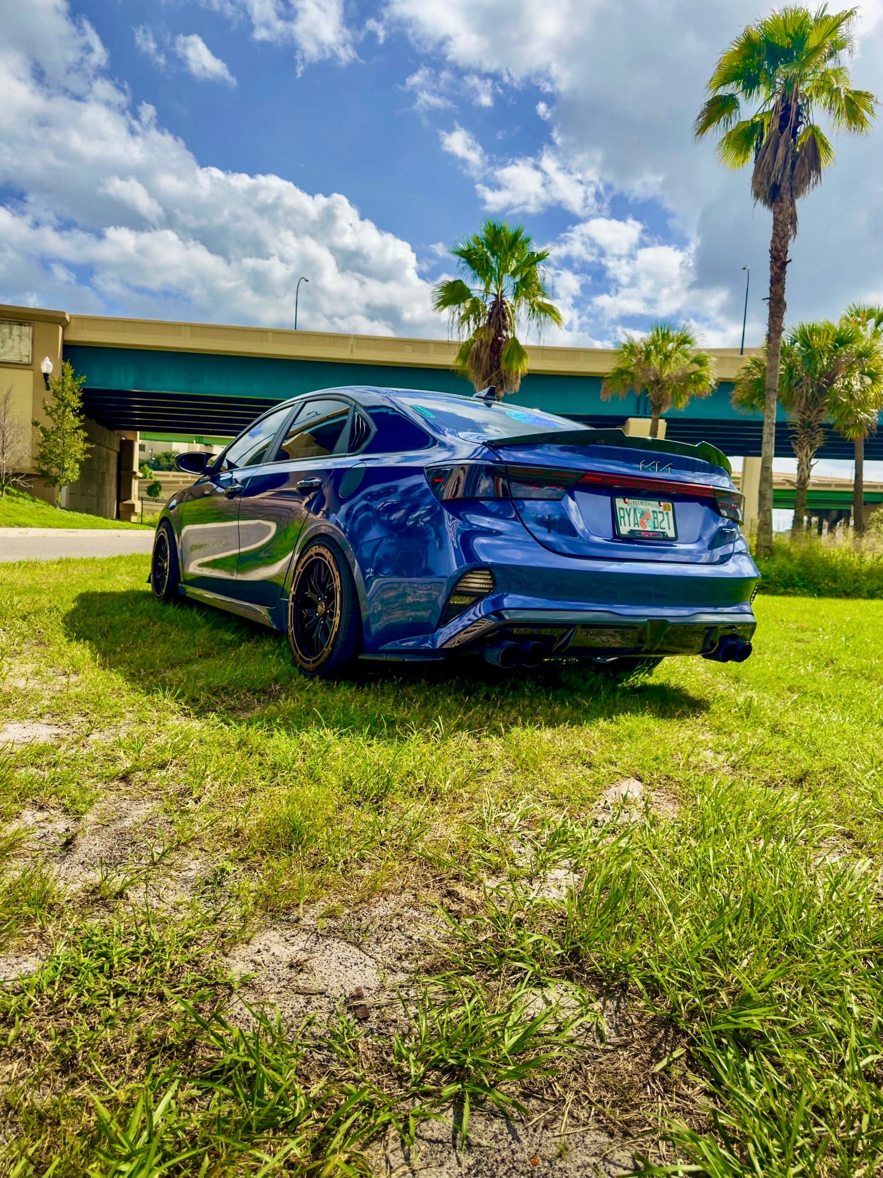2024 KIA Forte GT photo 5